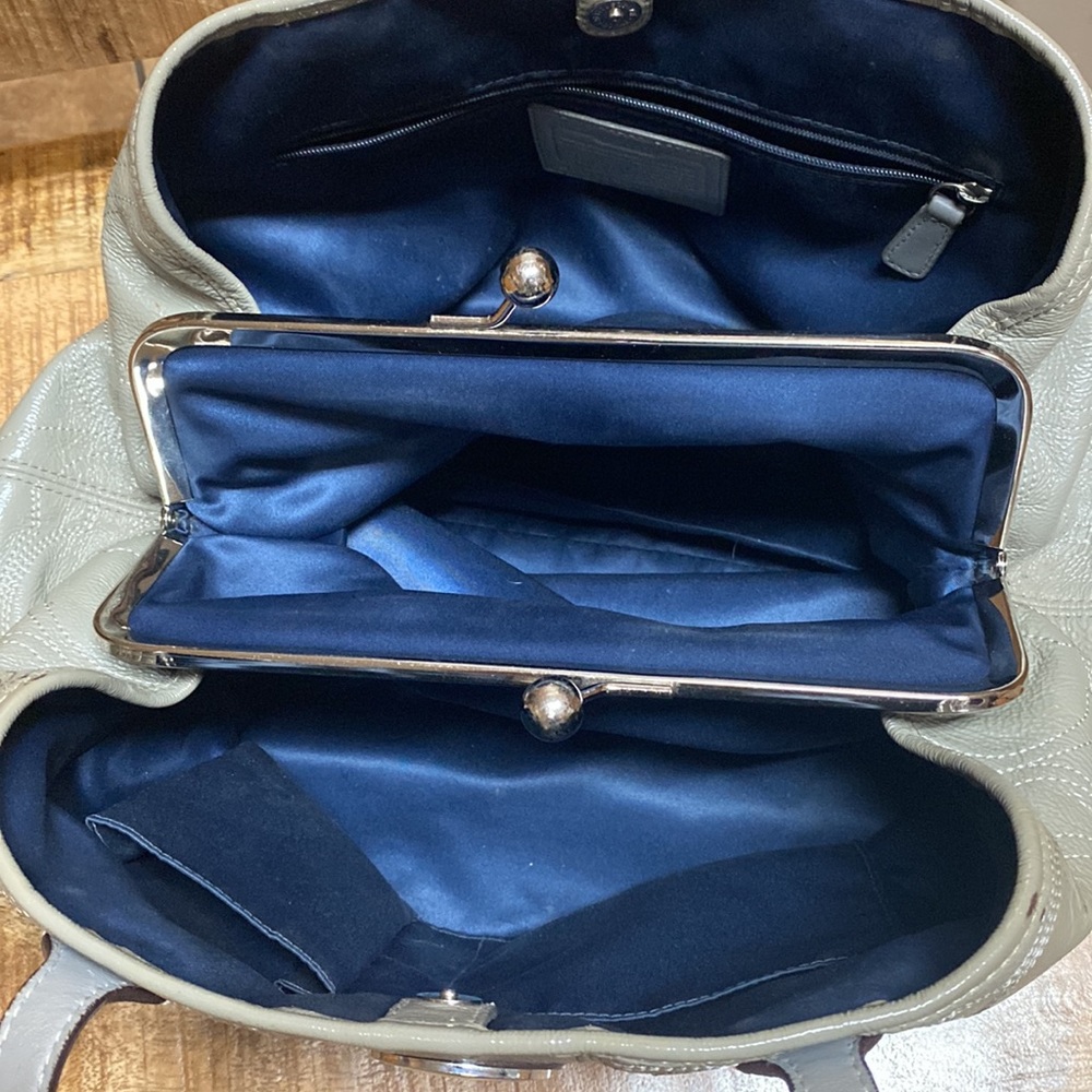 Coach Purse - Picture 4 of 6
